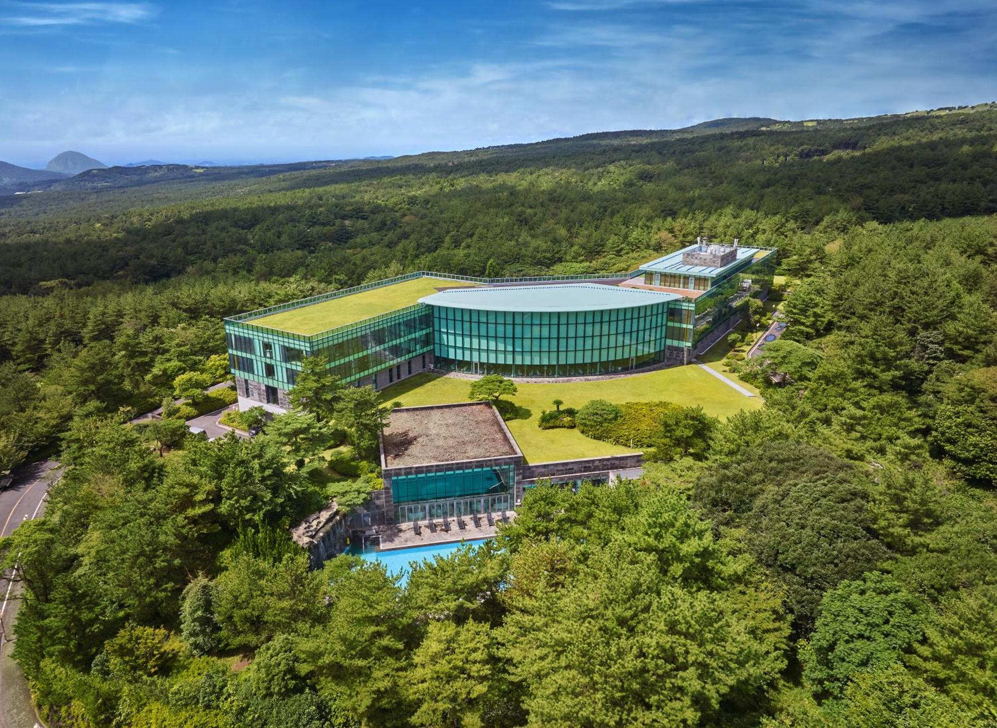 We Hotel Jeju Согвипхо Экстерьер фото