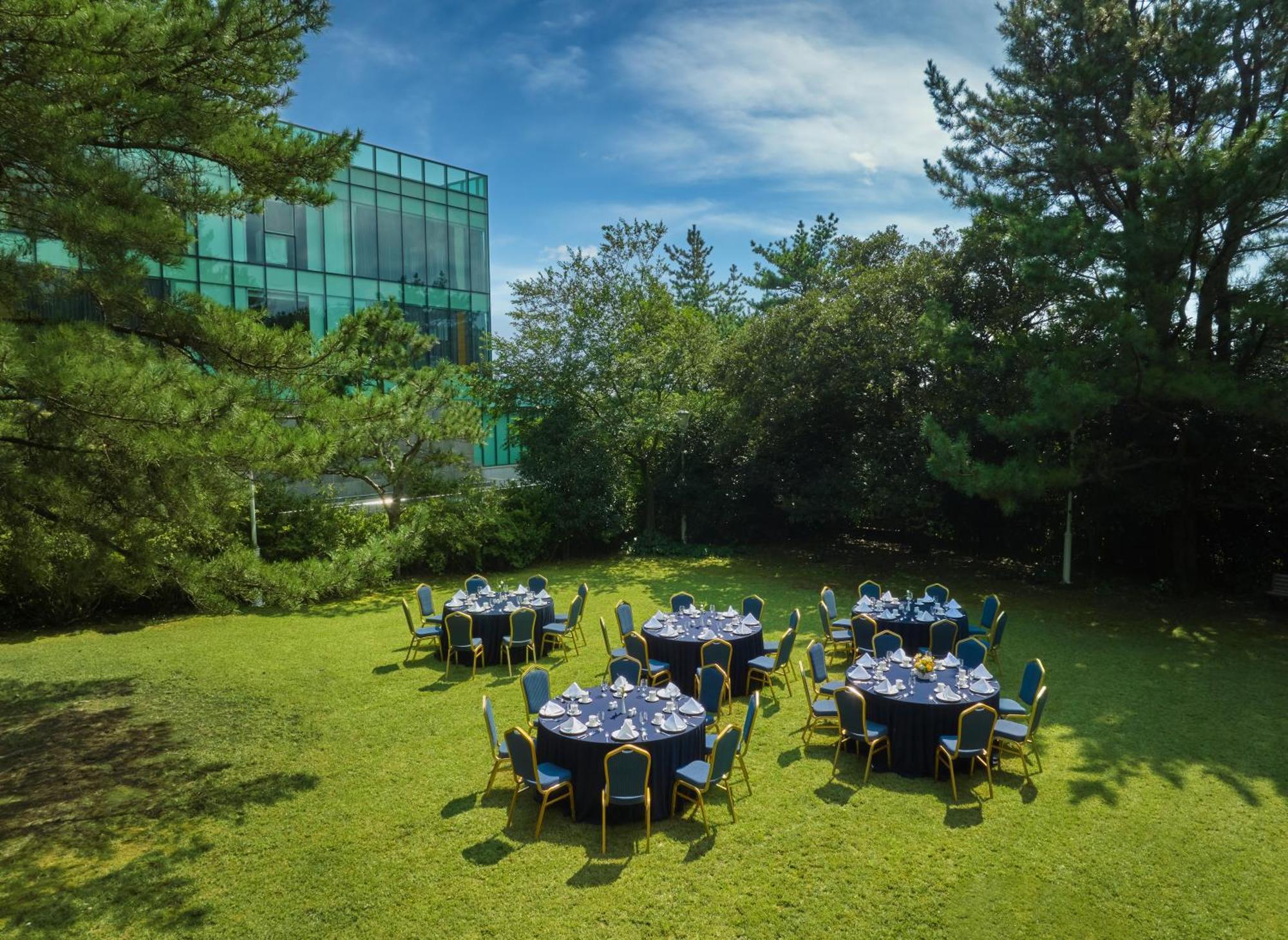 We Hotel Jeju Согвипхо Экстерьер фото